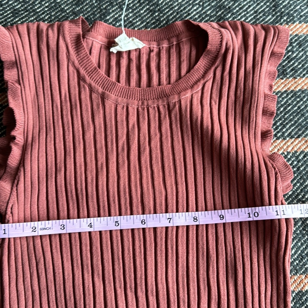 Ribbed ruffle tank - Picture 4 of 4